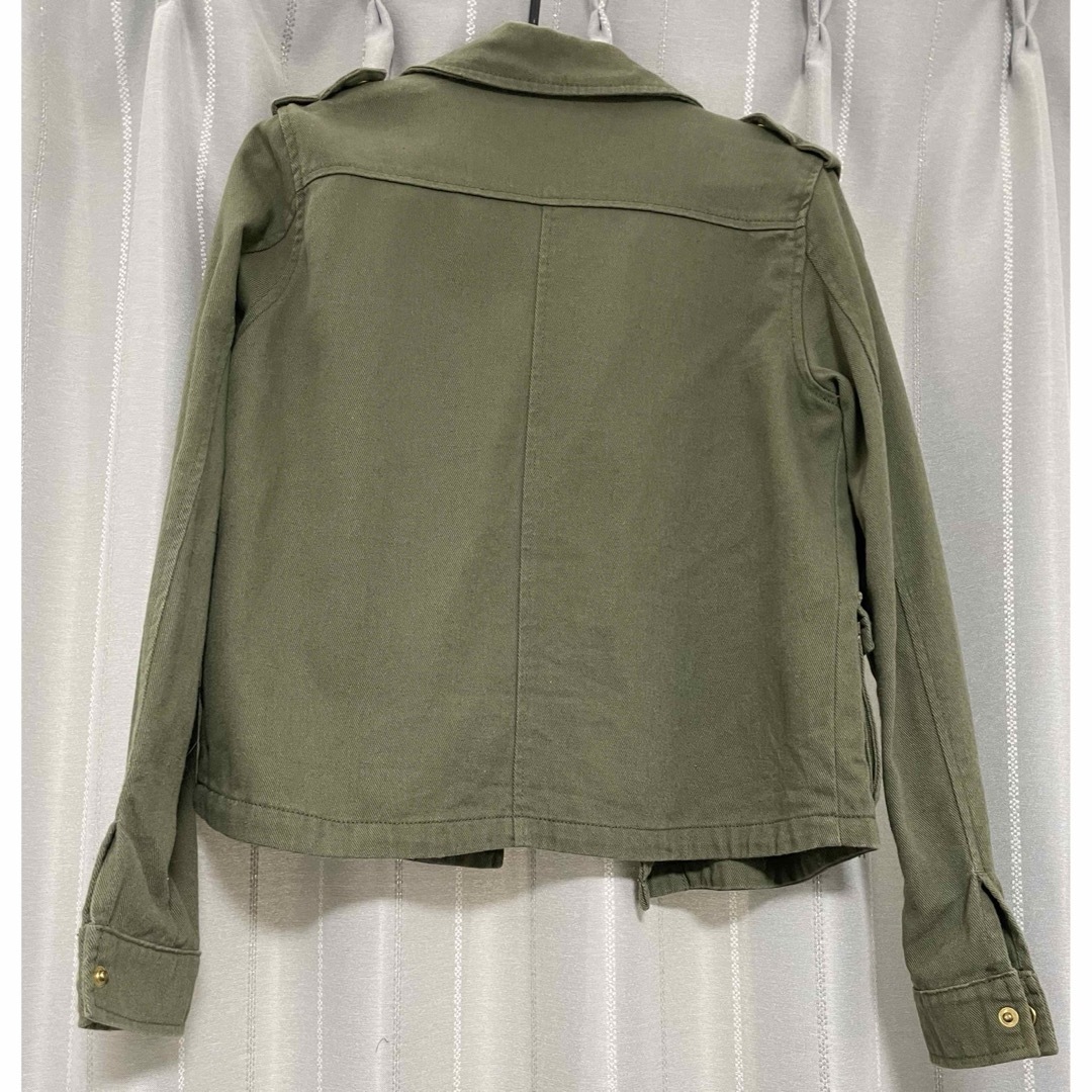 ミリタリージャケットアウター　カーキ　Lサイズ レディースのジャケット/アウター(ミリタリージャケット)の商品写真