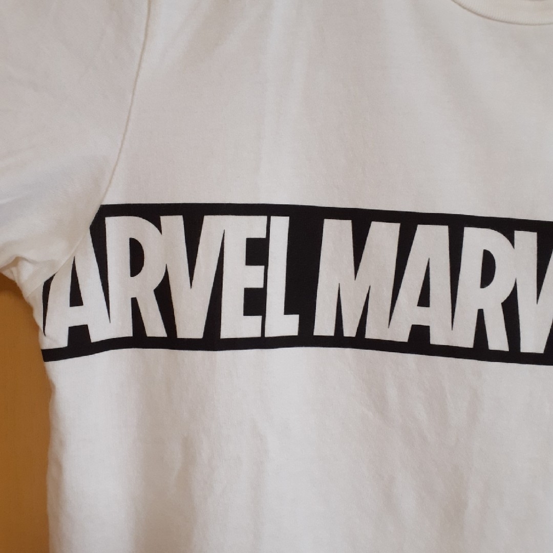 GU(ジーユー)のmarvel マーベルコミックス×GU　Tシャツ　ロゴプリント 半袖Ｔシャツ レディースのトップス(Tシャツ(半袖/袖なし))の商品写真