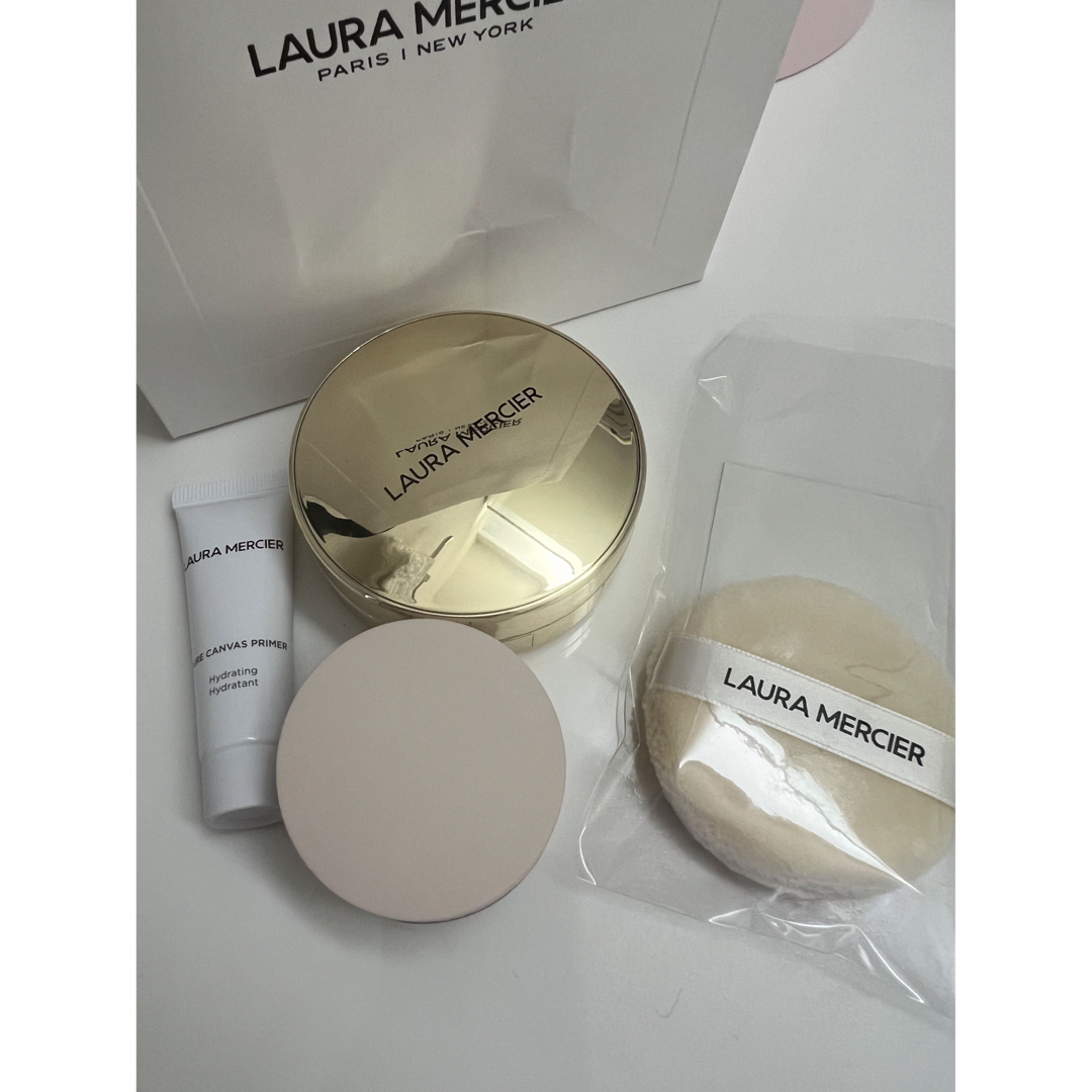 laura mercier(ローラメルシエ)のローラメルシエ　フローレスルミエールラディアンスパーフェクティングクッション コスメ/美容のベースメイク/化粧品(ファンデーション)の商品写真