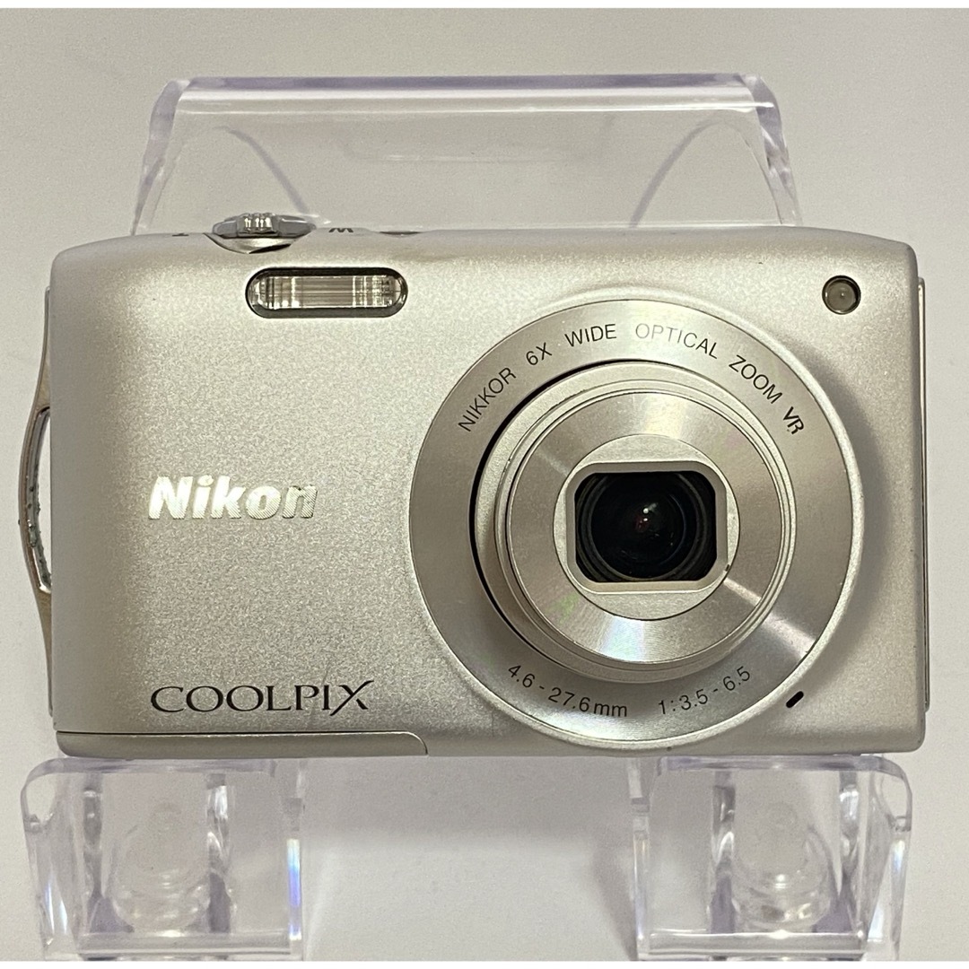 Nikon(ニコン)のNikon coolpix S3300 ニコン　デジカメ　SDカード付【4GB】 スマホ/家電/カメラのカメラ(コンパクトデジタルカメラ)の商品写真