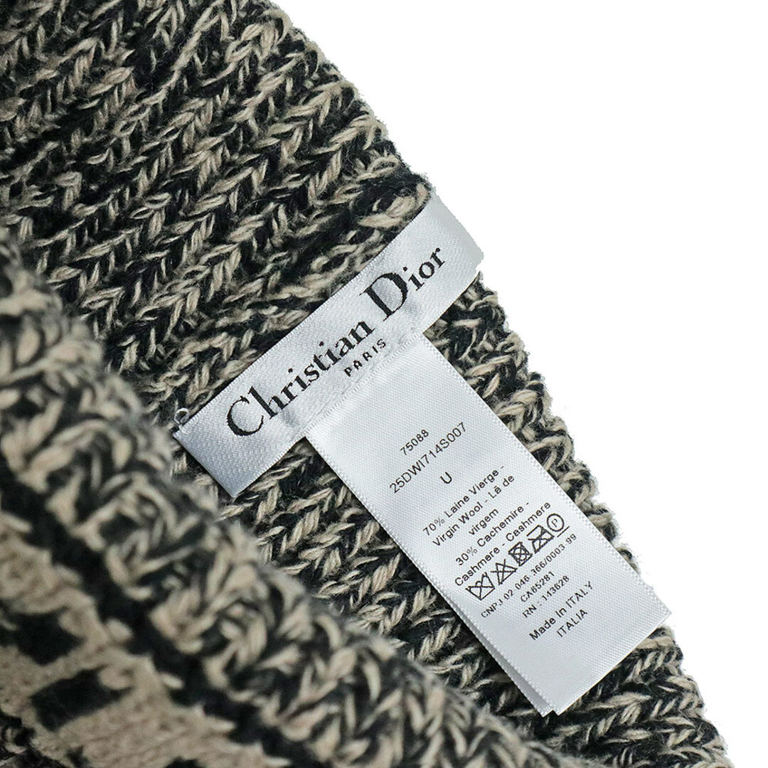 Christian Dior(クリスチャンディオール)のクリスチャンディオール D-white ビーニー ニット帽 ウール70% カシミア30% ベージュ ブラック 25DWI714S007 Christian Dior（未使用保管品） レディースの帽子(ニット帽/ビーニー)の商品写真