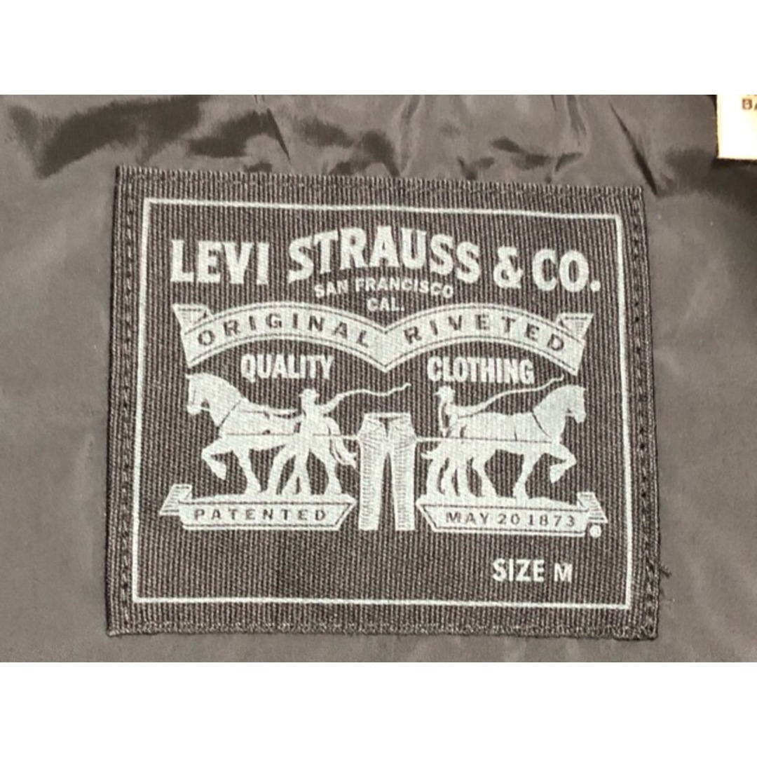 Levi's(リーバイス)のLevi’ｓ（リーバイス）23594-0022　カモフラ柄　ミニパッチ　袖プリント　ジップアップ　ブルゾン【E2894-007】 メンズのジャケット/アウター(ブルゾン)の商品写真