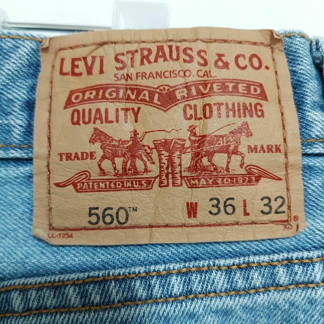 Levi's(リーバイス)のリーバイス560 Levis W36 ブルーデニムパンツ 青 00s 8478 メンズのパンツ(デニム/ジーンズ)の商品写真