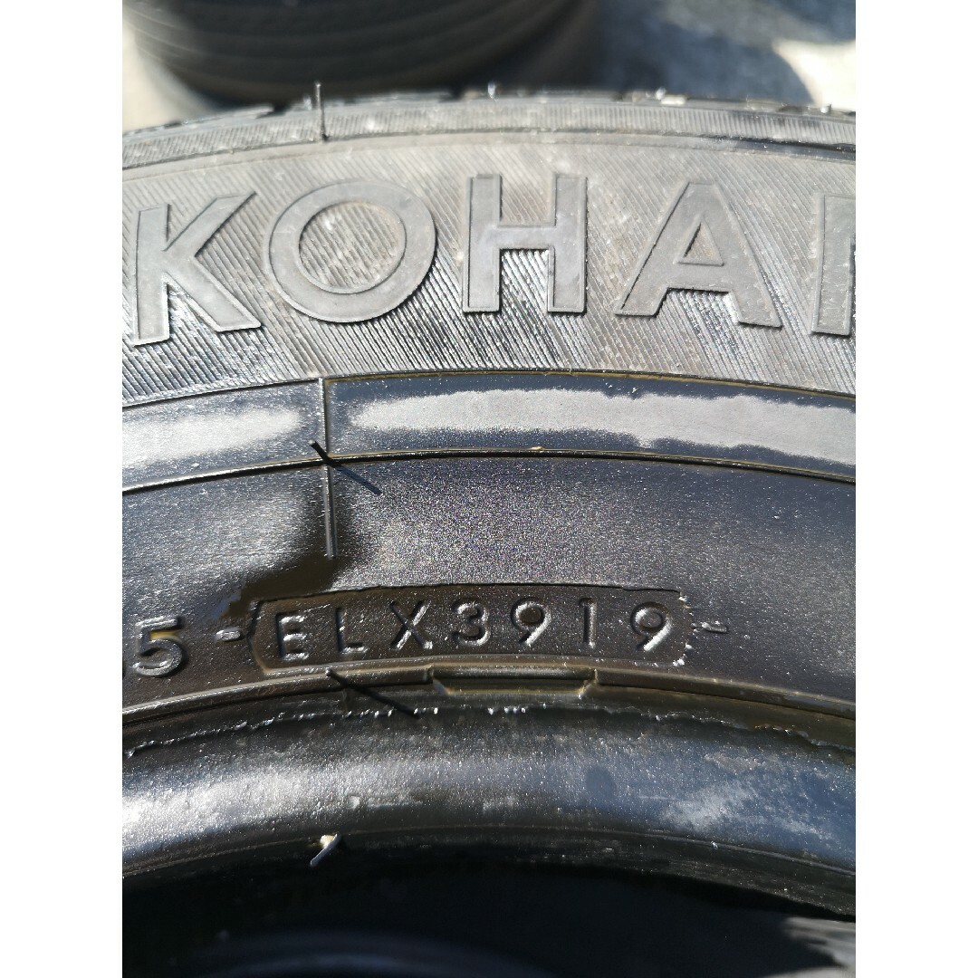 ヨコハマ(ヨコハマ)の⑭中古ヨコハマJOB　RY52　195/80R15　バン用サマータイヤ４本セット 自動車/バイクの自動車(タイヤ)の商品写真