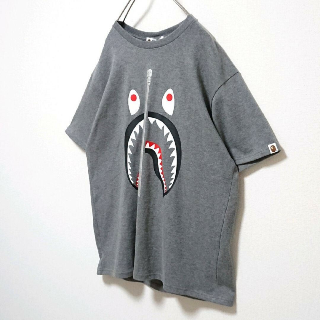 A BATHING APE(アベイシングエイプ)の美品 アベイシングエイプ フロント シャーク プリント 半袖 Tシャツ メンズのトップス(Tシャツ/カットソー(半袖/袖なし))の商品写真