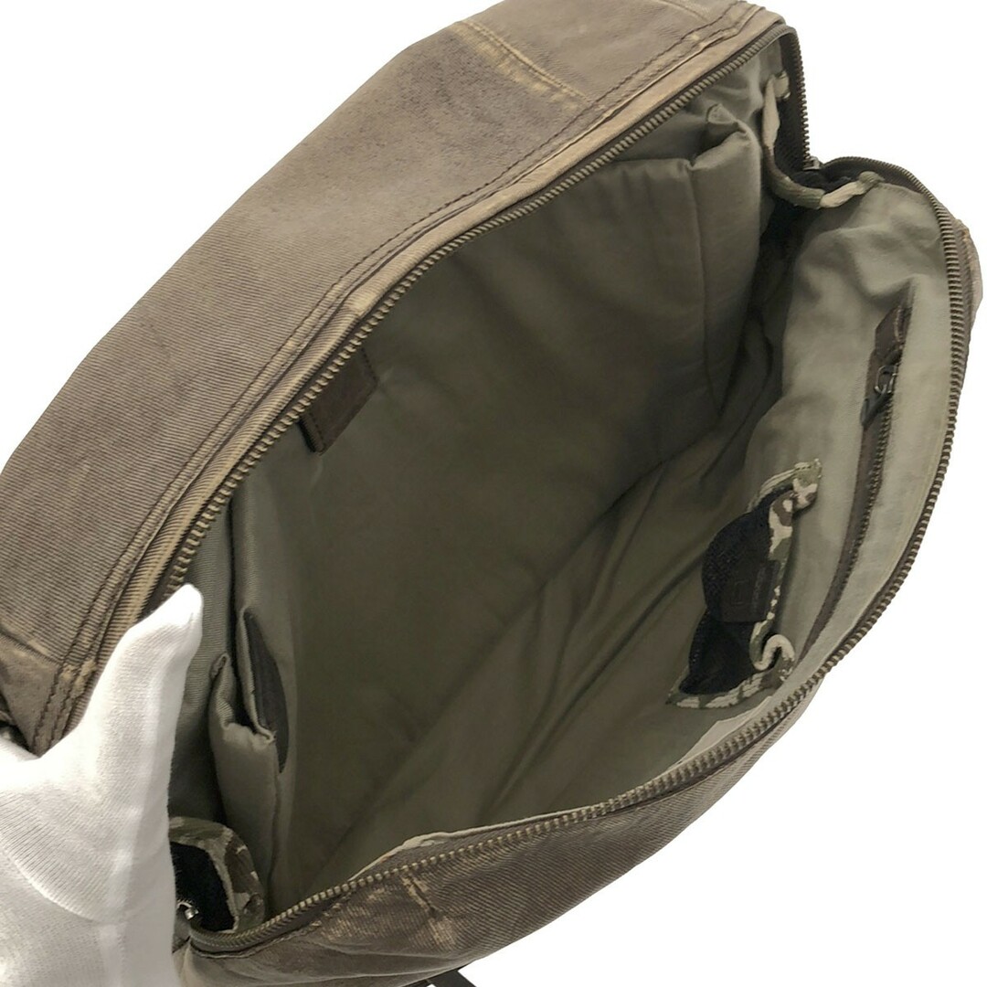 DIESEL(ディーゼル)のDIESEL ディーゼル コーティングメッセンジャーバッグ ブラウン メンズのバッグ(ショルダーバッグ)の商品写真