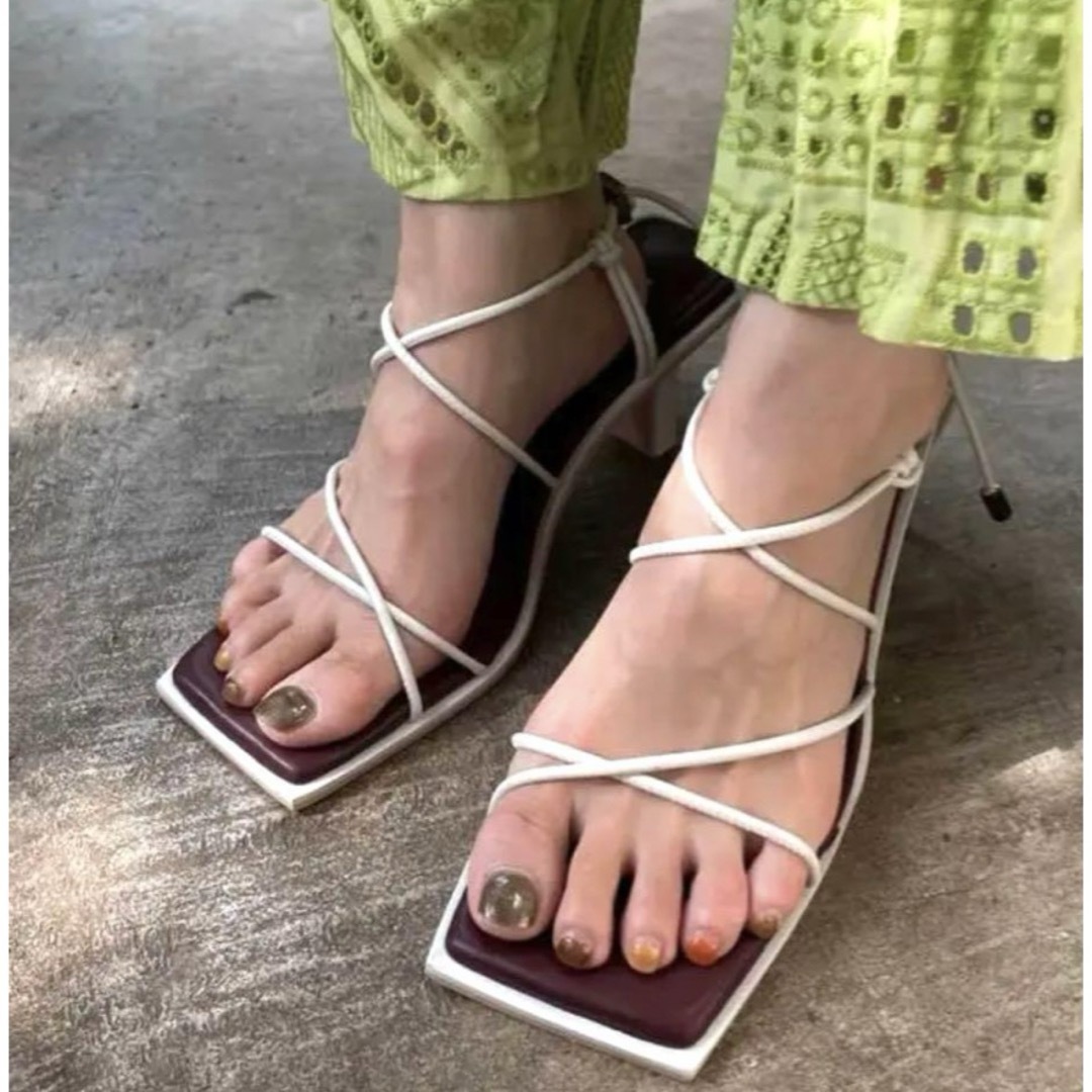 Ameri VINTAGE(アメリヴィンテージ)のAmeri❤︎ TUBE STRAP COLOR SANDAL レディースの靴/シューズ(サンダル)の商品写真