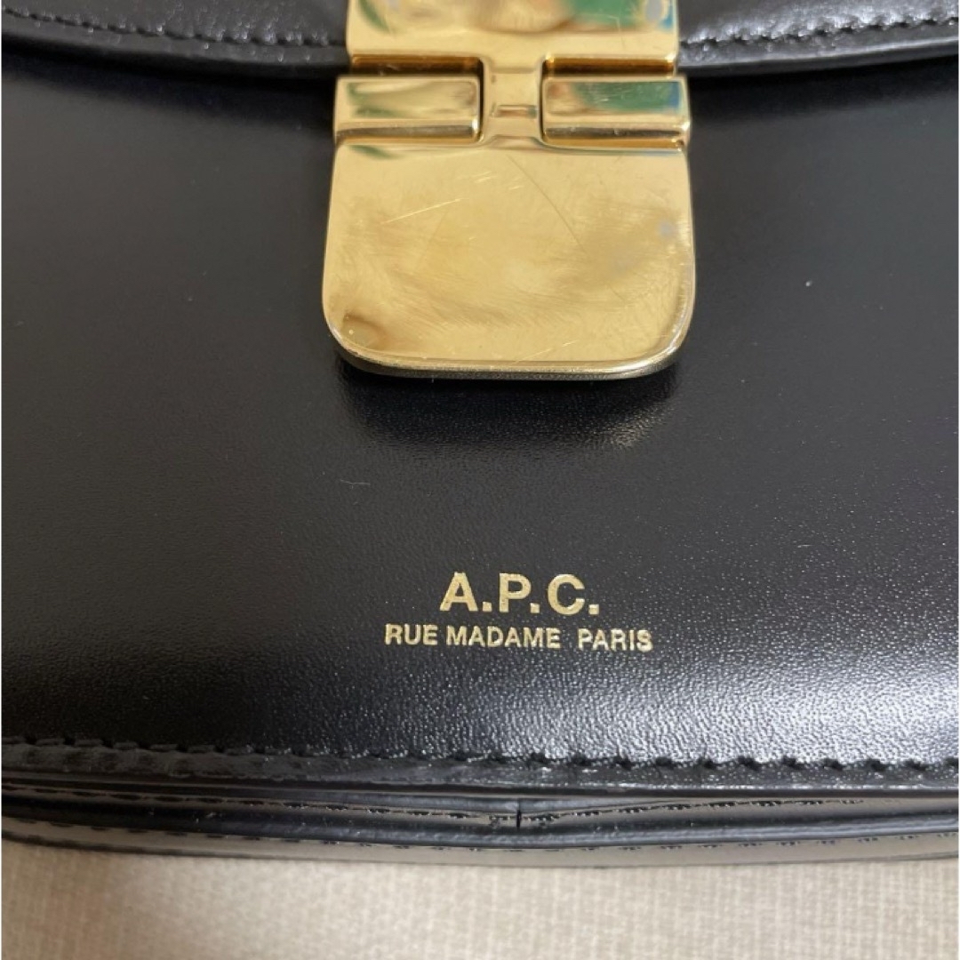 A.P.C(アーペーセー)のA.P.C.　アーペーセー  grace mini  ショルダーバッグ　ブラック レディースのバッグ(ショルダーバッグ)の商品写真