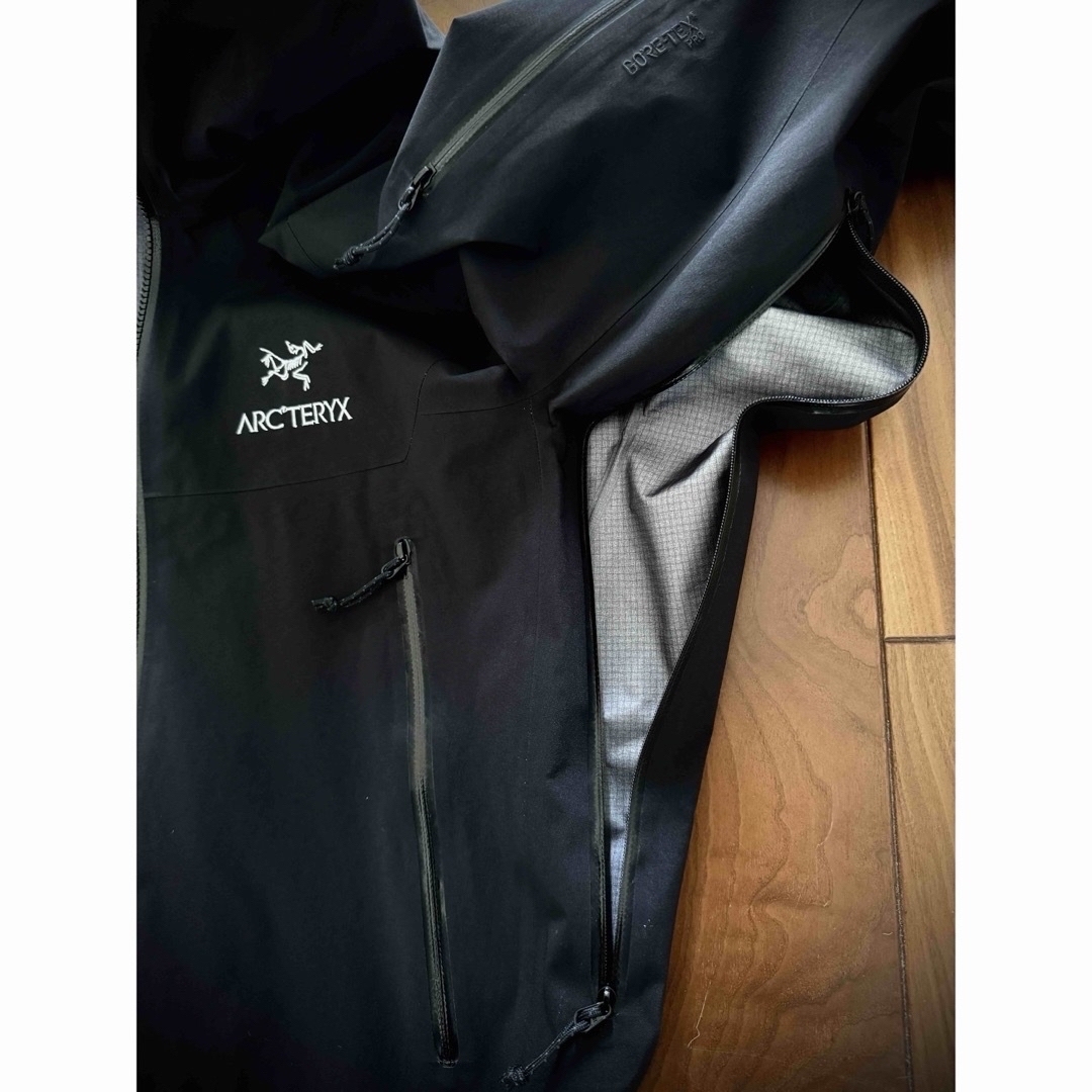 ARC'TERYX(アークテリクス)のARC'TERYX アークテリクス　β（BETA ベータ） SVジャケット　M メンズのジャケット/アウター(ナイロンジャケット)の商品写真