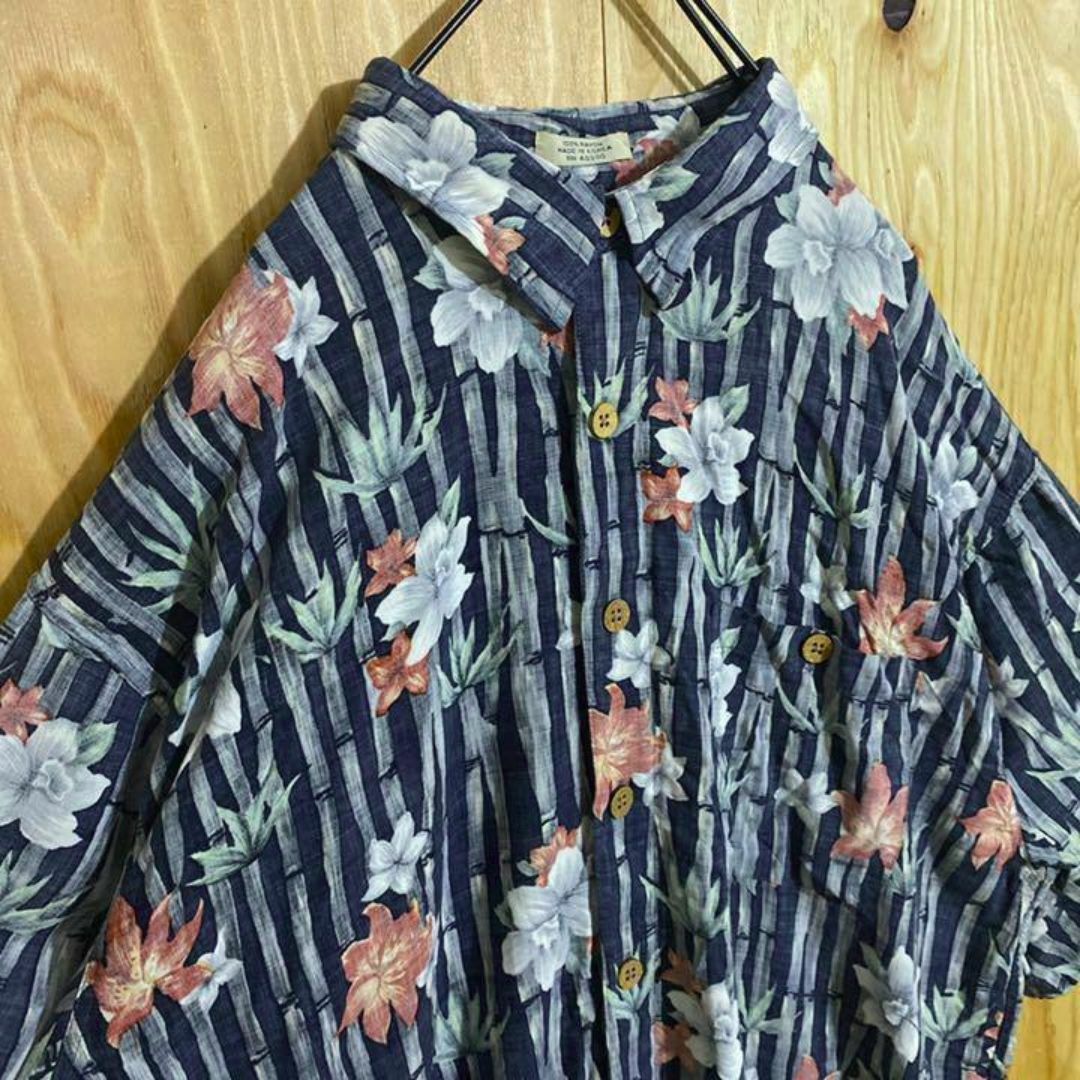 USA古着 90s ブラック グレー 半袖 アロハ シャツ 総柄 柄シャツ 花柄 メンズのトップス(シャツ)の商品写真