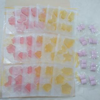 【未開封品】プリキュア　キラキラカードグミ　グミ、ガムのみ　大容量(菓子/デザート)