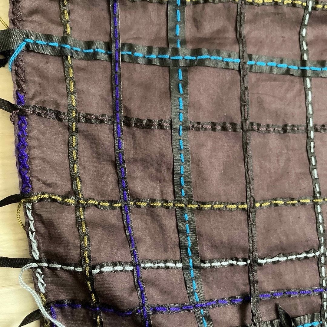 ISSEY MIYAKE - HaaT イッセイミヤケ ストール 刺繍リボン ISSEY MIYAKE - HaaT イッセイミヤケ ストール 刺繍リボン