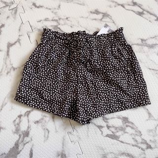 H&M - 新品　h&m モノトーン　ショートパンツ　半ズボン　アルカカマ　manina