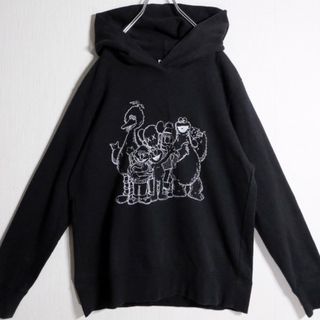 UNIQLO - KAWS SESAMISTREET カウズ セサミストリートUNIQLOパーカー