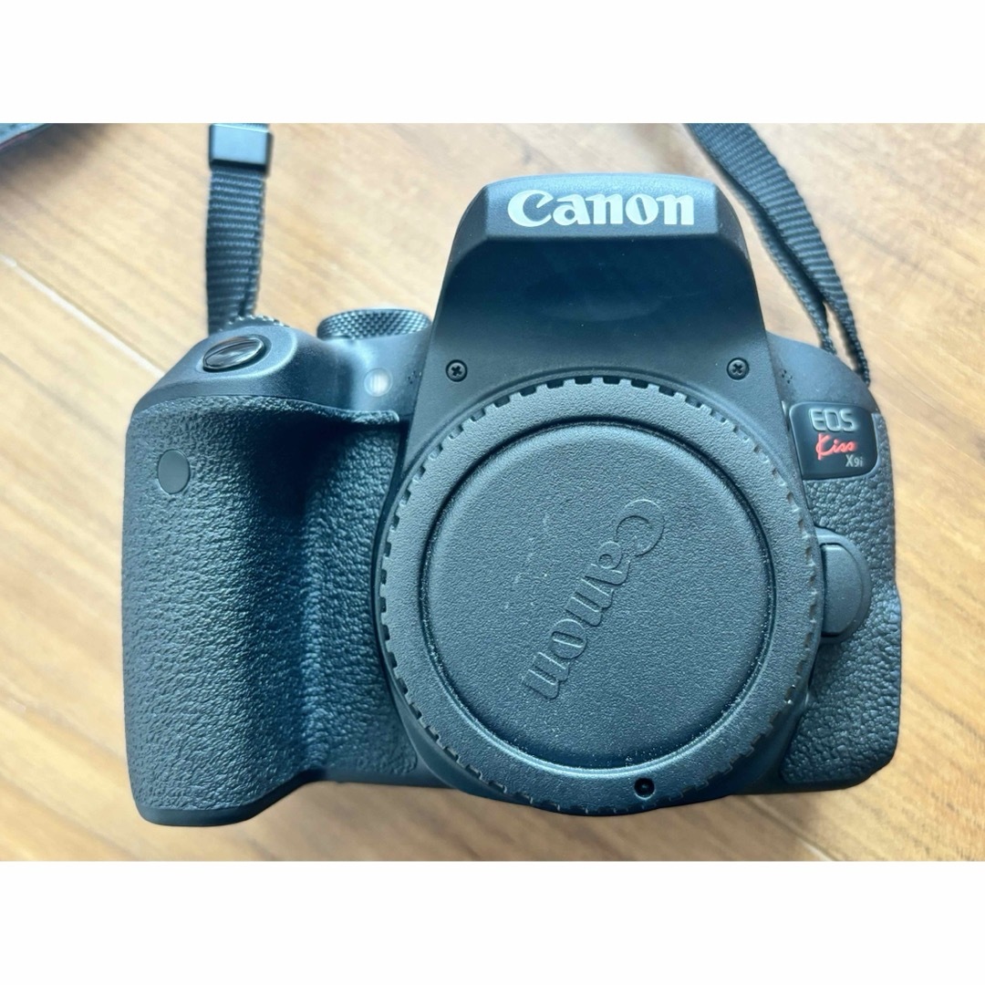 Canon(キヤノン)のCanon EOS Kiss X9i ダブルズーム 単焦点レンズ スマホ/家電/カメラのカメラ(デジタル一眼)の商品写真