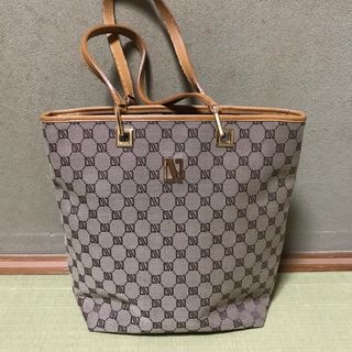 ヴァレンティノ(VALENTINO)のDIANA VALENTINO バッグ　ハンドバッグ(ハンドバッグ)