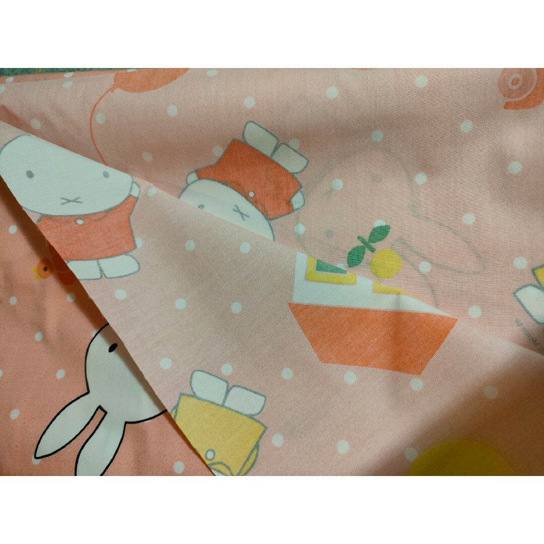 miffy(ミッフィー)の西川ミッフィー生地 ブロード生地　綿100% ハンドメイドの素材/材料(生地/糸)の商品写真