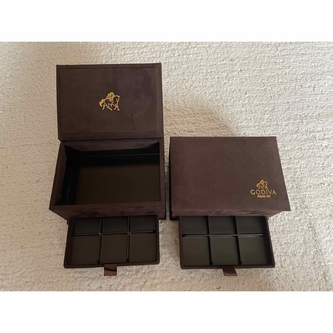 GODIVA(ゴディバ)のGODIVA 空き箱　2個セット その他のその他(その他)の商品写真