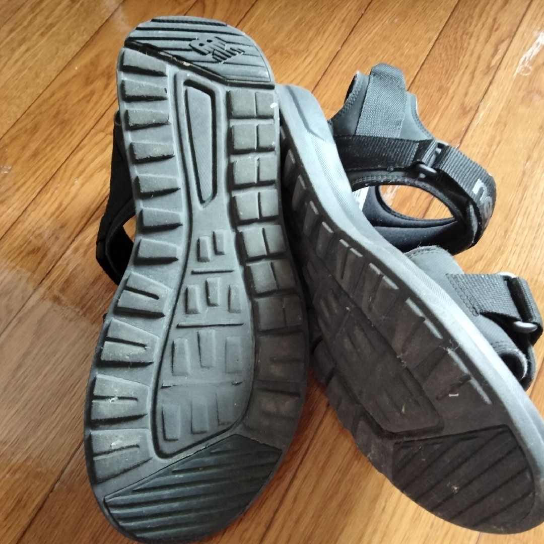 New Balance(ニューバランス)のニューバランス　サンダル　27.5センチ　メンズ　黒 メンズの靴/シューズ(サンダル)の商品写真