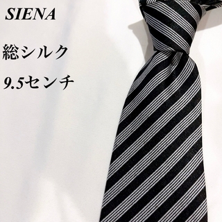 美品★SIENA★ブラック＆ホワイト★レジメンタル柄★総シルク★ネクタイ★9.5