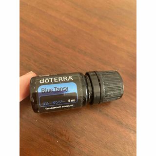 ドテラ(doTERRA)のブルータンジー　5ml ドテラ(エッセンシャルオイル（精油）)