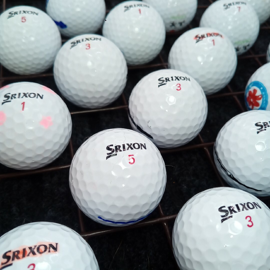 Srixon(スリクソン)のスリクソン DISTANCE (18球A~AB )ロストボール スポーツ/アウトドアのゴルフ(その他)の商品写真