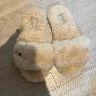 アグ(UGG)のUGG ファー　サンダル　23  36  美品　中古(サンダル)