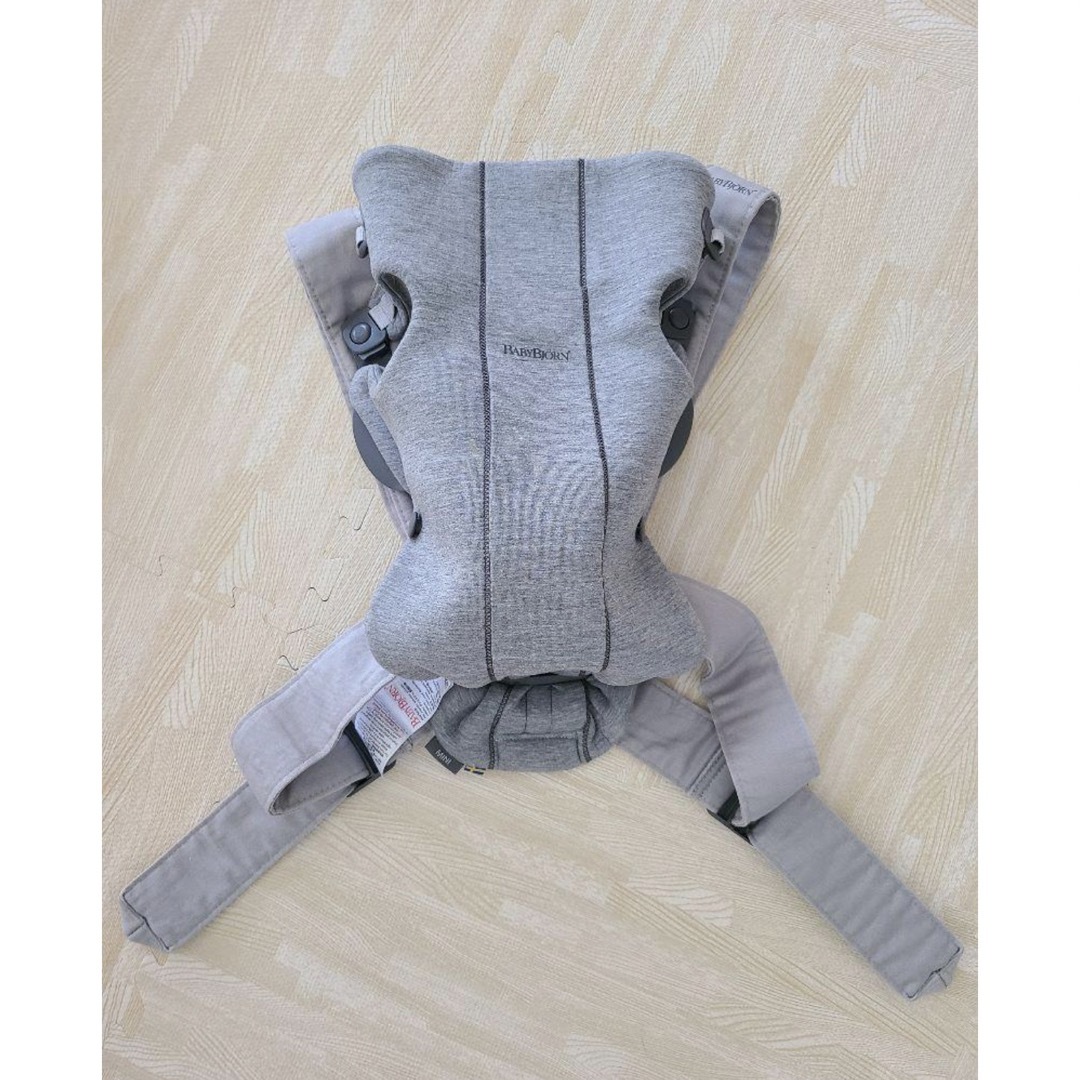 BABYBJORN(ベビービョルン)のベビービョルン 抱っこ紐 ベビーキャリアMINI 3Dジャージー キッズ/ベビー/マタニティの外出/移動用品(抱っこひも/おんぶひも)の商品写真