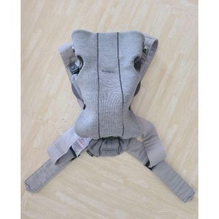 ベビービョルン(BABYBJORN)のベビービョルン 抱っこ紐 ベビーキャリアMINI 3Dジャージー(抱っこひも/おんぶひも)