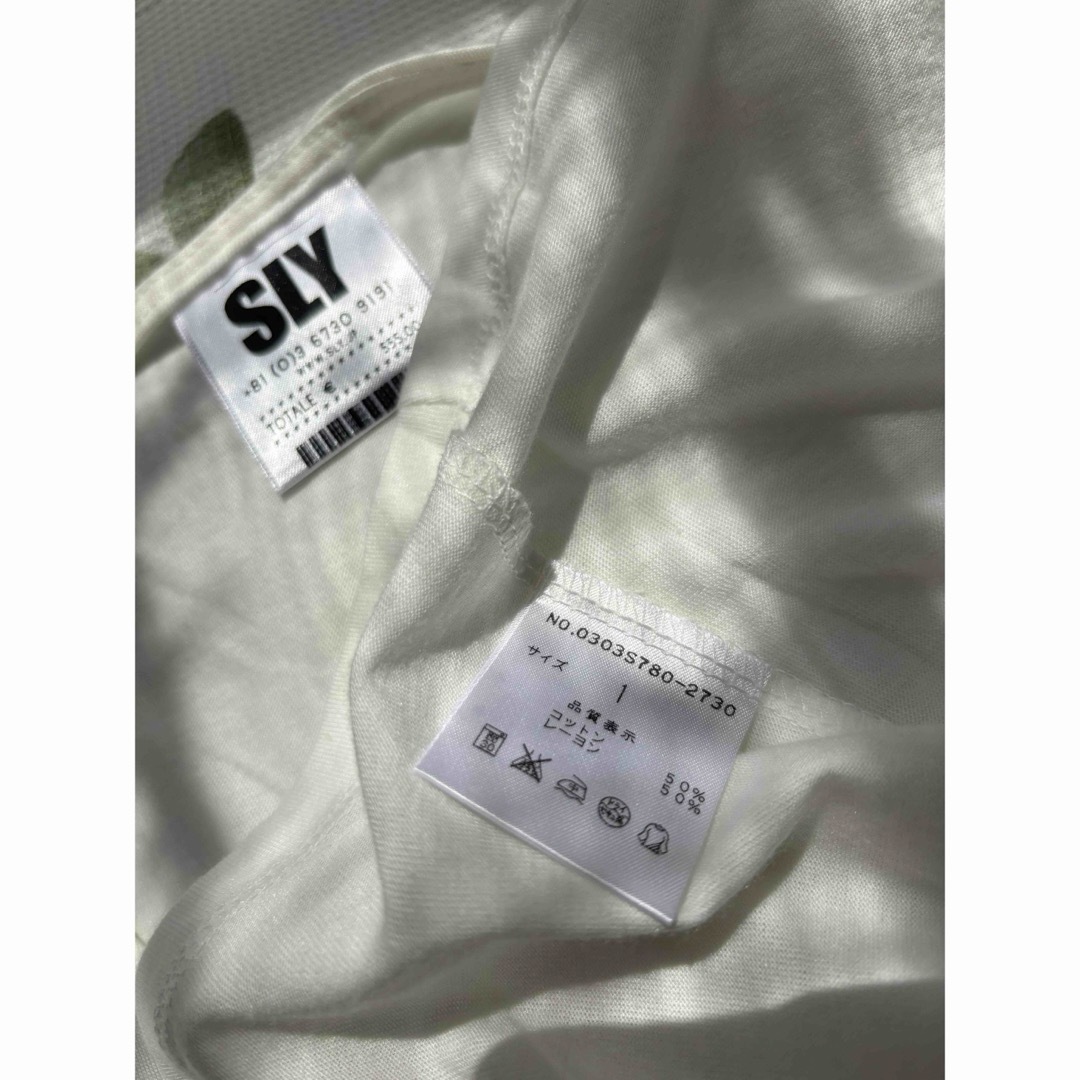 SLY(スライ)のSLY Tシャツ　Ｖネック メンズのトップス(Tシャツ/カットソー(半袖/袖なし))の商品写真