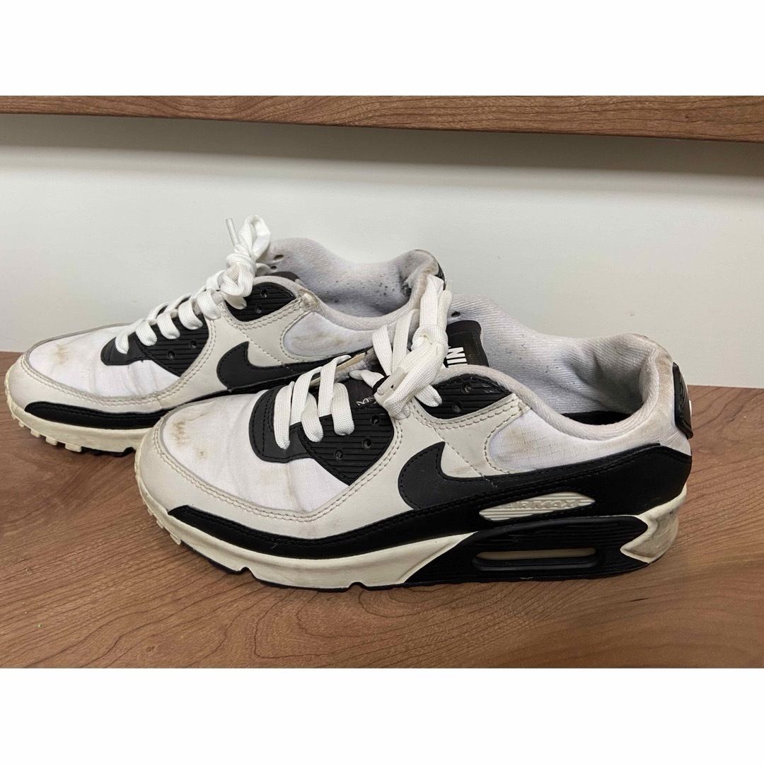 NIKE(ナイキ)のナイキ NIKE エアマックス90 ホワイト/ブラック DQ8974-100 メンズの靴/シューズ(スニーカー)の商品写真