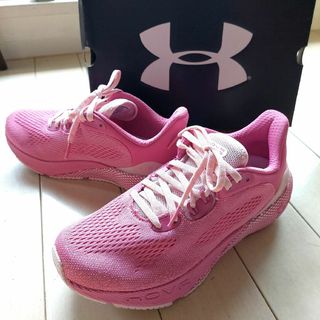 UNDER ARMOUR(スニーカー)