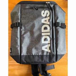 アディダス(adidas)のadidas リュック　23L  未使用(バッグパック/リュック)