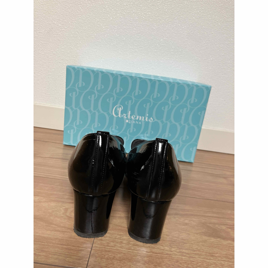DIANA(ダイアナ)のダイアナ　黒色ヒールシューズ　リボン付き レディースの靴/シューズ(ハイヒール/パンプス)の商品写真