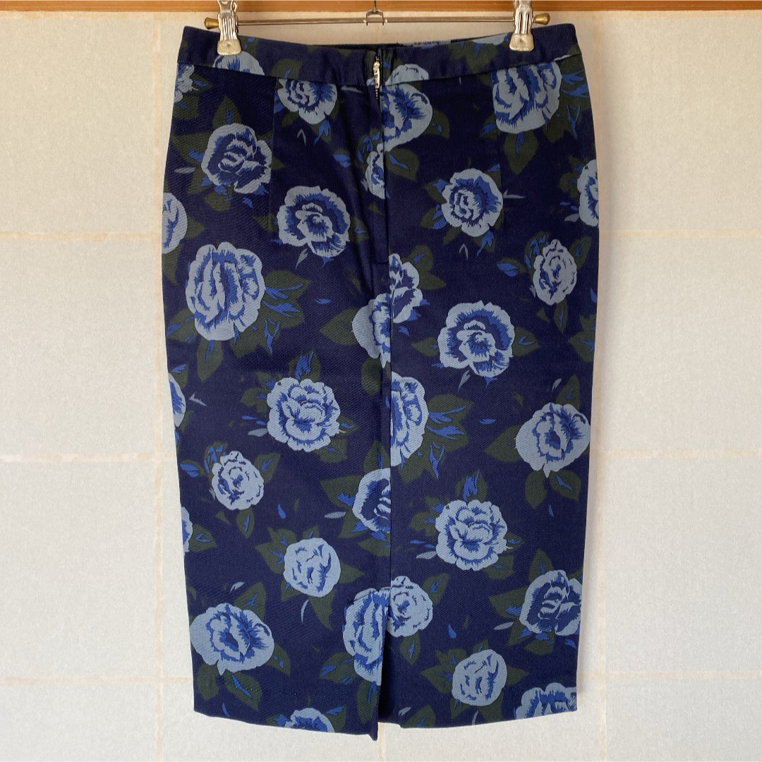 Dahlia(ダリア)の花柄スカート レディースのスカート(ひざ丈スカート)の商品写真