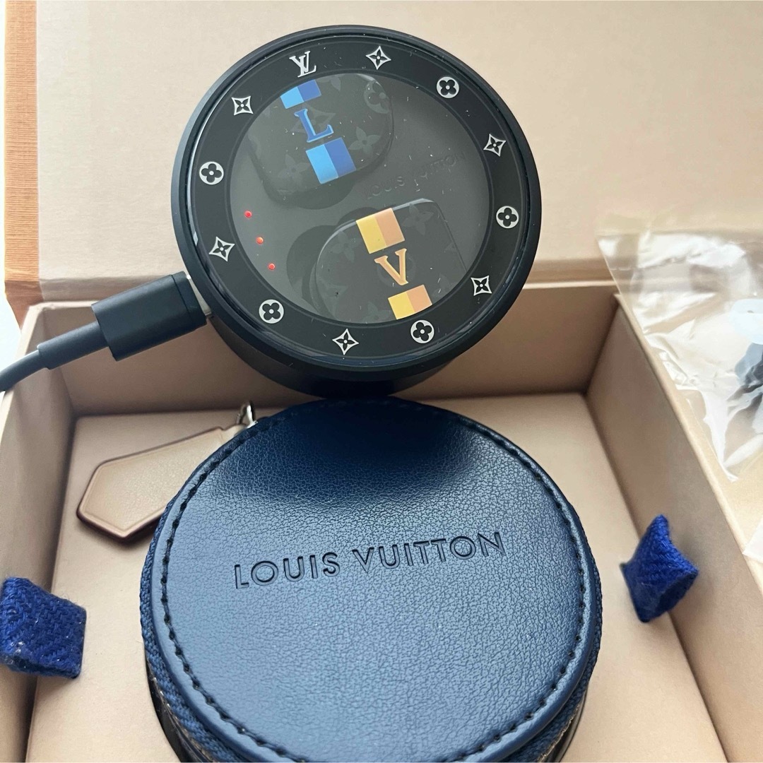 LOUIS VUITTON - LOUISVUITTONルイヴィトン ワイヤレスイヤホン LOUIS VUITTON - LOUISVUITTONルイヴィトン ワイヤレスイヤホン