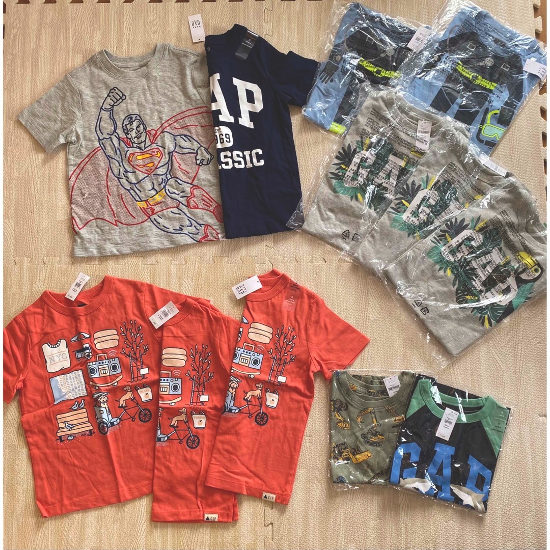 GAP(ギャップ)のGAP  Tシャツ 12枚セット（110×10、105×2） キッズ/ベビー/マタニティのキッズ服男の子用(90cm~)(Tシャツ/カットソー)の商品写真