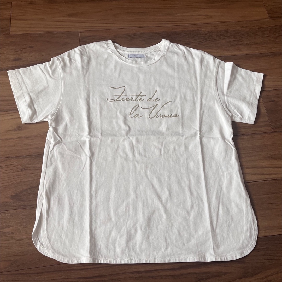 Discoat(ディスコート)のディスコート「ZOZO限定」立体プリントロゴTシャツ レディースのトップス(Tシャツ(半袖/袖なし))の商品写真