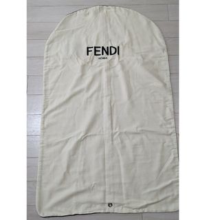 FENDI　衣装カバー