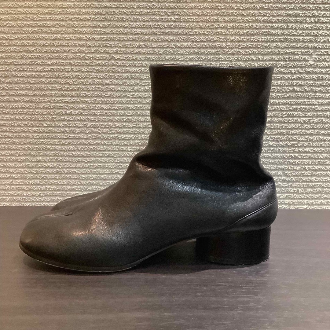 Maison Martin Margiela(マルタンマルジェラ)のメゾンマルジェラ Madison Margiela レザー タビ ブーツ 39 レディースの靴/シューズ(ブーツ)の商品写真