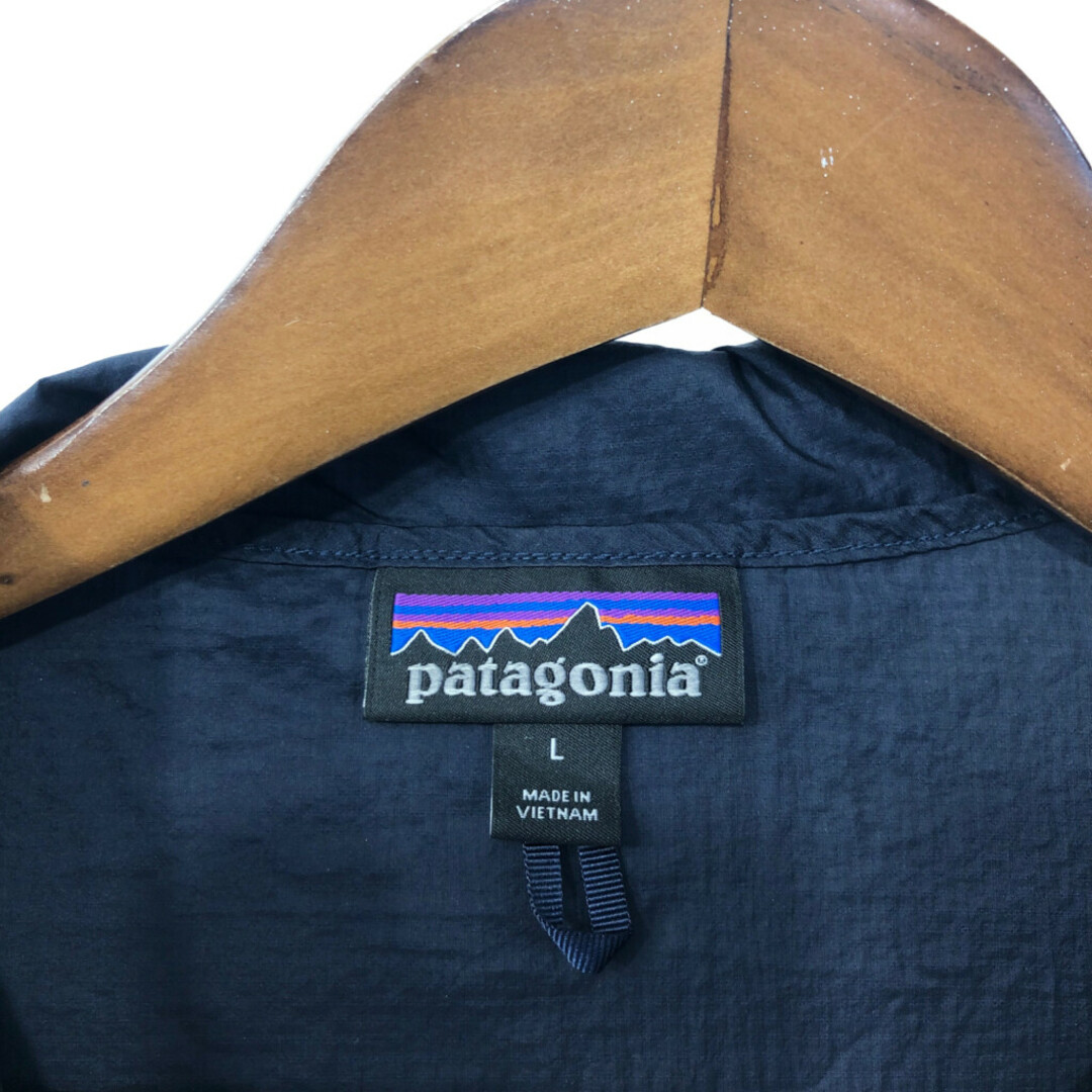 patagonia(パタゴニア)のpatagonia パタゴニア フーディニ ジャケット アウトドア パッカブル ネイビー (メンズ L) 中古 古着 Q3109 メンズのジャケット/アウター(その他)の商品写真