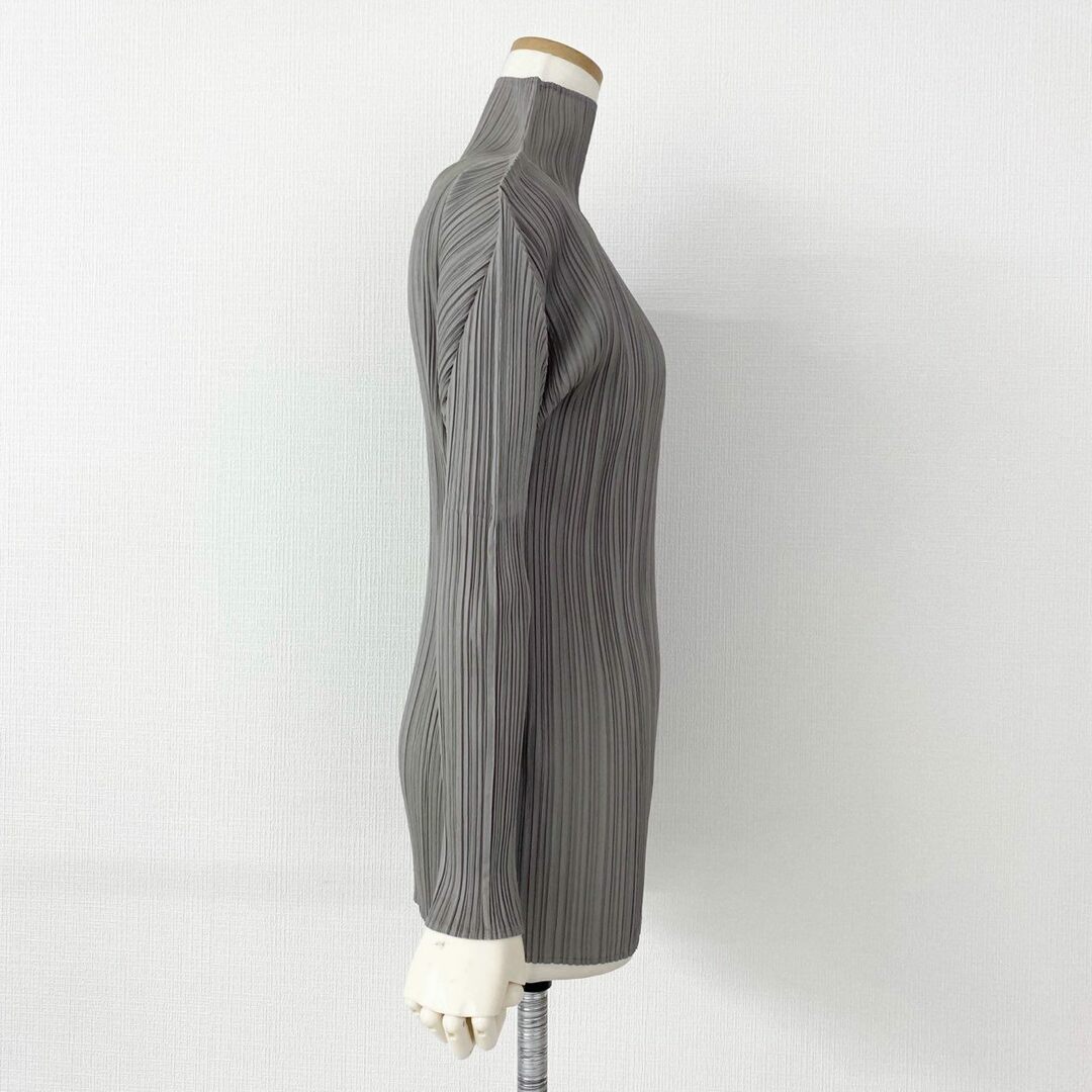 ポリエステル100%ISSEY MIYAKE  PLEATS PLEASEハイネックカットソー長袖