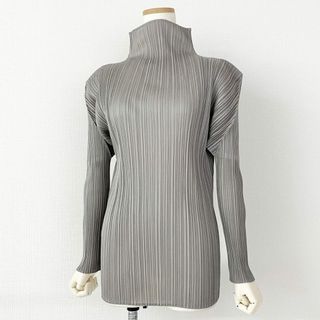 プリーツプリーズイッセイミヤケ(PLEATS PLEASE ISSEY MIYAKE)の5d11-2 《美品》 PLEATS PLEASE ISSEY MIYAKE プリーツプリーズ イッセイミヤケ 日本製 PP04-JK604 ハイネック 長袖プリーツカットソー ロングスリーブ トップス チュニック 3 グレー MADE IN JAPAN(カットソー(長袖/七分))