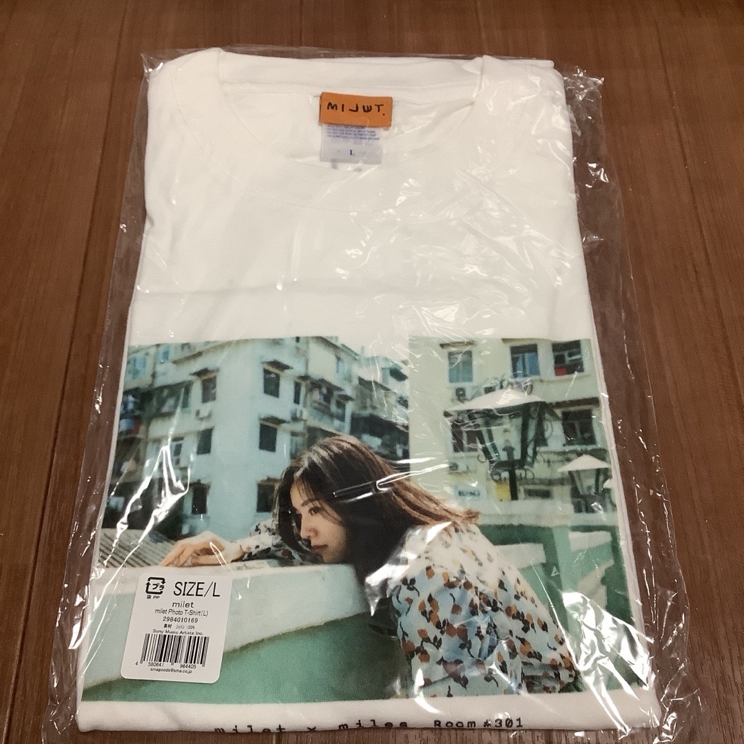 milet Tシャツ エンタメ/ホビーのタレントグッズ(ミュージシャン)の商品写真