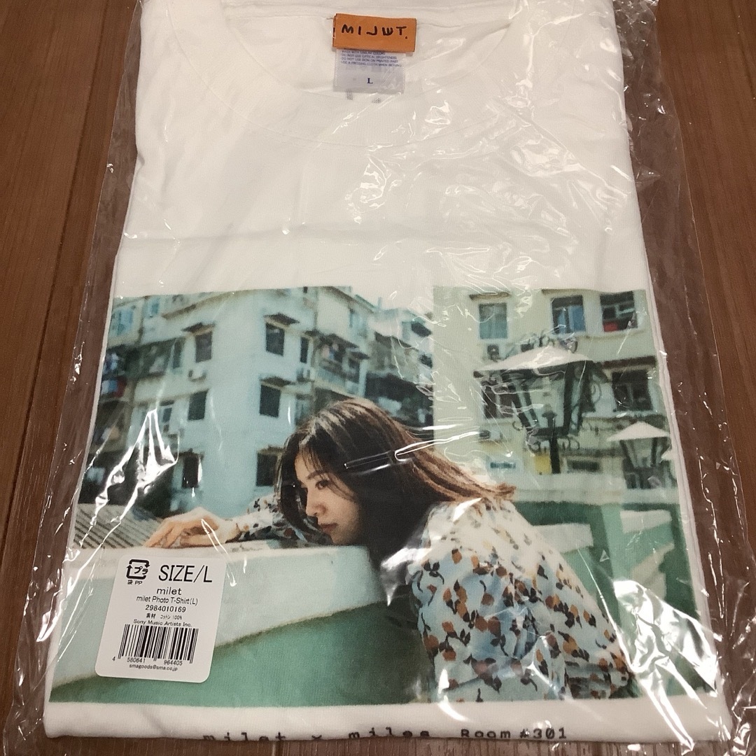 milet Tシャツ エンタメ/ホビーのタレントグッズ(ミュージシャン)の商品写真