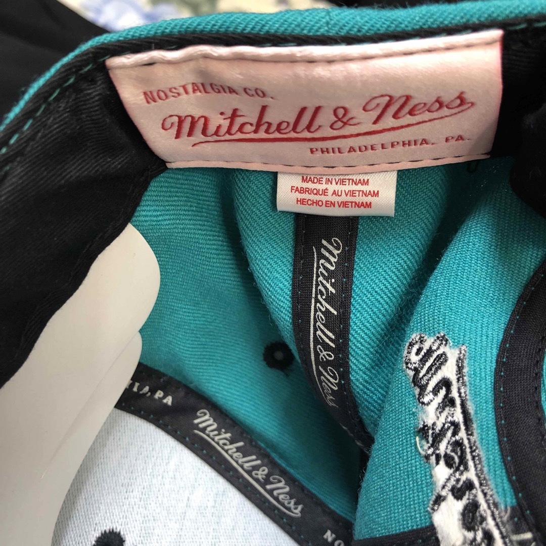 MITCHELL & NESS(ミッチェルアンドネス)のmitchell&ness ミッチェル&ネス　NBA グリズリーズ　キャップ メンズの帽子(キャップ)の商品写真