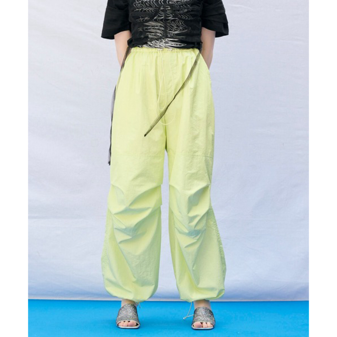 MAISON SPECIAL(メゾンスペシャル)のVolume Taffeta Snow Pants   36 レディースのパンツ(カジュアルパンツ)の商品写真