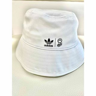 アディダス(adidas)のadidas ×アンドレサライヴァ　コラボ　バケットハット(ハット)