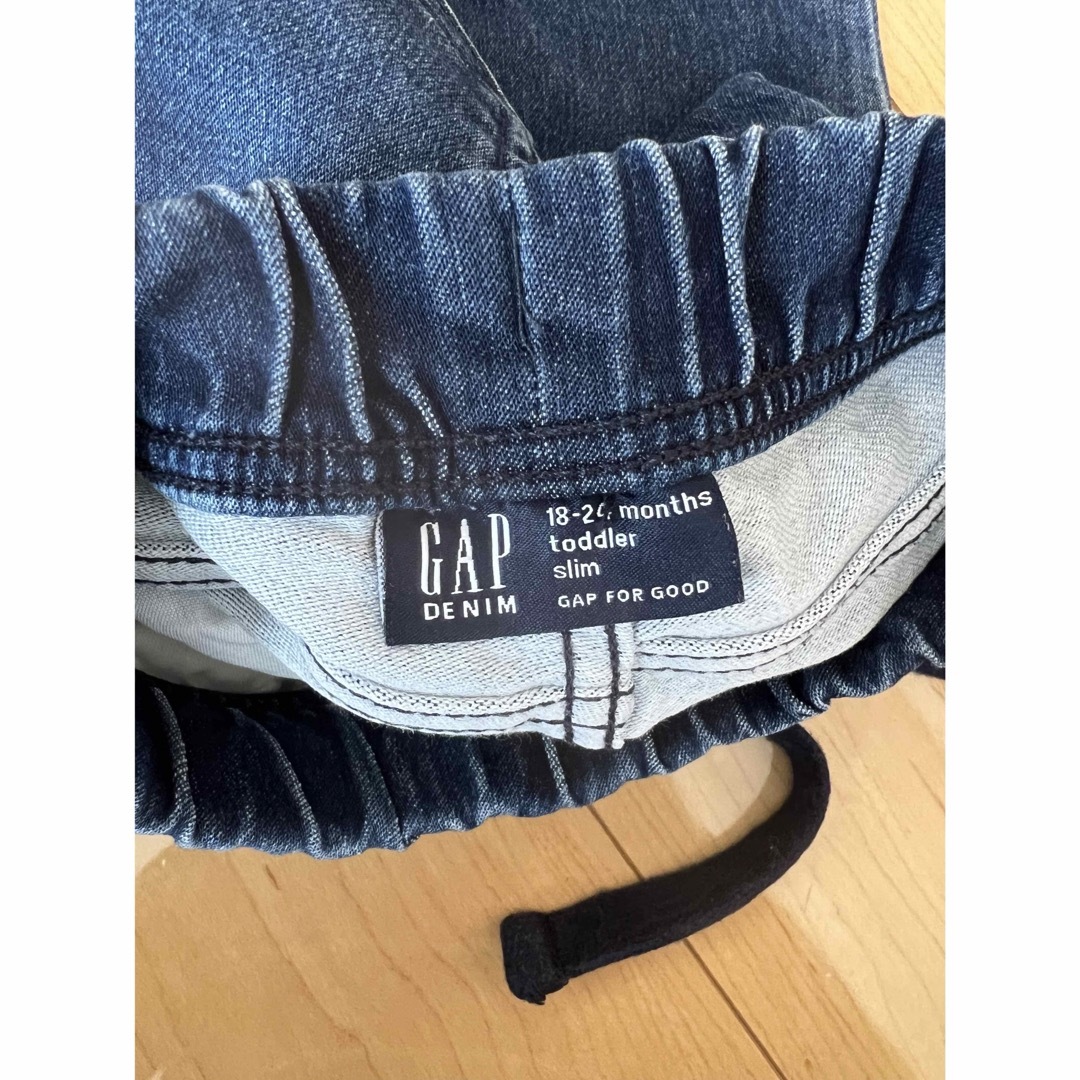 GAP(ギャップ)のGAP ジーンズ 18～24month キッズ/ベビー/マタニティのキッズ服男の子用(90cm~)(パンツ/スパッツ)の商品写真