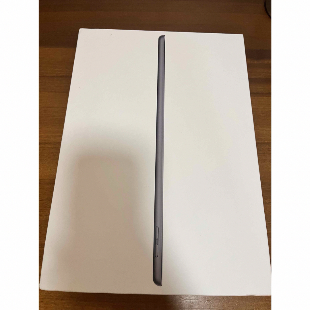 iPad(アイパッド)のiPad 第9世代 Wi-Fiモデル 64gb スペースグレイ 中古 スマホ/家電/カメラのPC/タブレット(タブレット)の商品写真